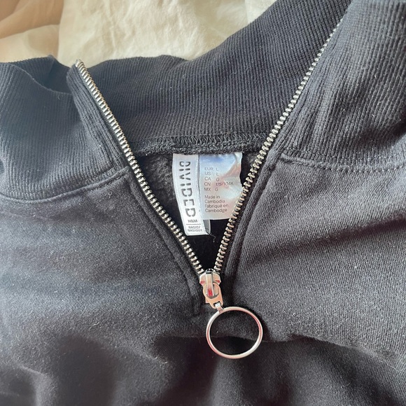 H&M DIVIDED Half-zip Crop Sweater - Picture 2 of 7